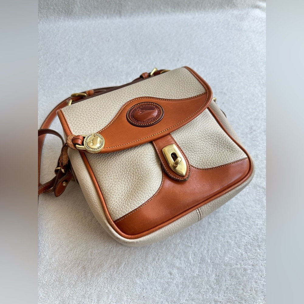 Dooney & Bourke Vintage Crossbody Bag in Ivory and British Tan Classic - Picture 17 of 17
